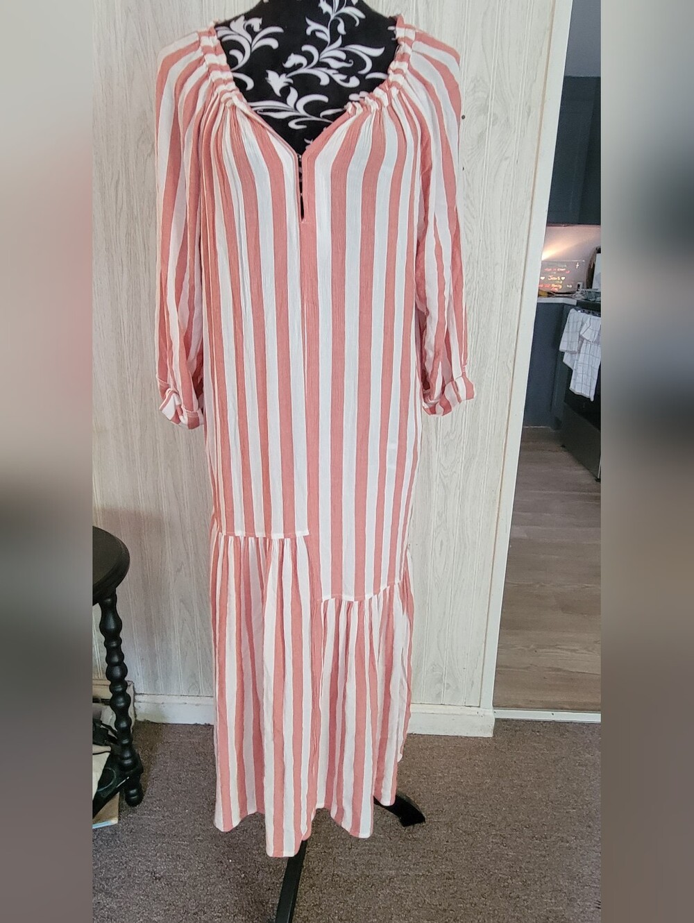 Women's Size XL Violet Weekend Dress Coral Striped